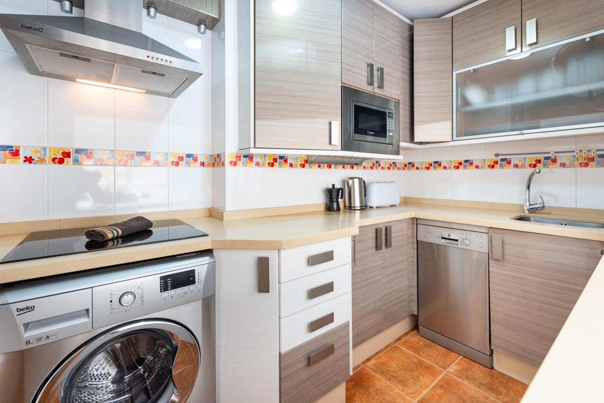 Wintowinrentals Quiet Apartment, Good Location, Free Parking Малага Экстерьер фото